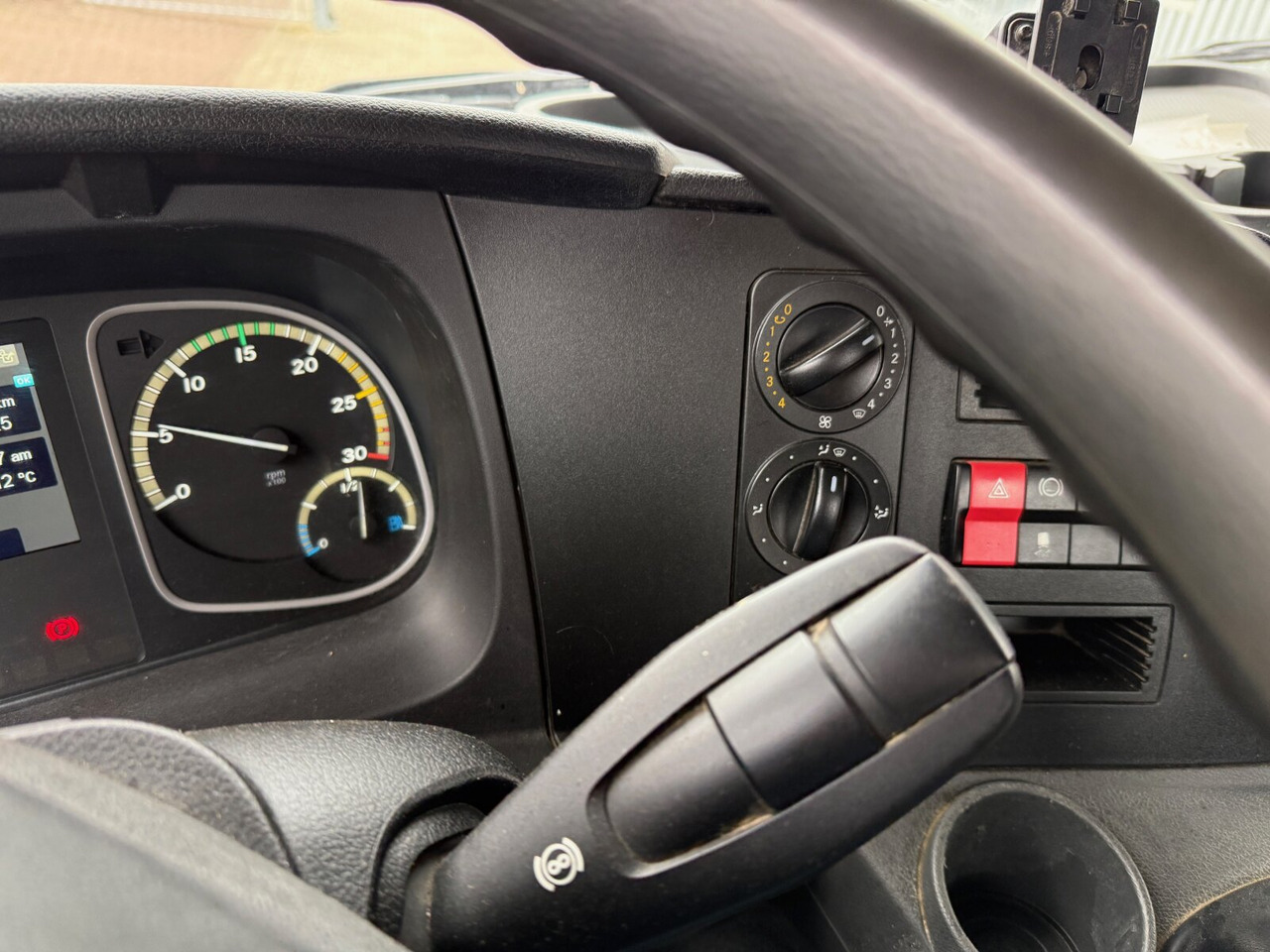 Mercedes-Benz Atego 1630 K 4x2 Atego 1630 K 4x2, Meiller 3-Seiten - Самосвал: фото 4 Mercedes-Benz Atego 1630 K 4x2 Atego 1630 K 4x2, Meiller 3-Seiten - Самосвал: фото 4