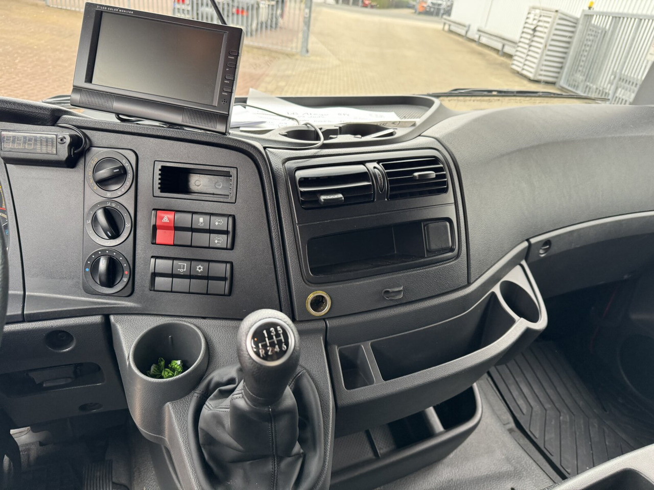 Mercedes-Benz Atego 816 4x2 Atego 816 4x2 mit LBW BÄR - Грузовик с закрытым кузовом: фото 5 Mercedes-Benz Atego 816 4x2 Atego 816 4x2 mit LBW BÄR - Грузовик с закрытым кузовом: фото 5