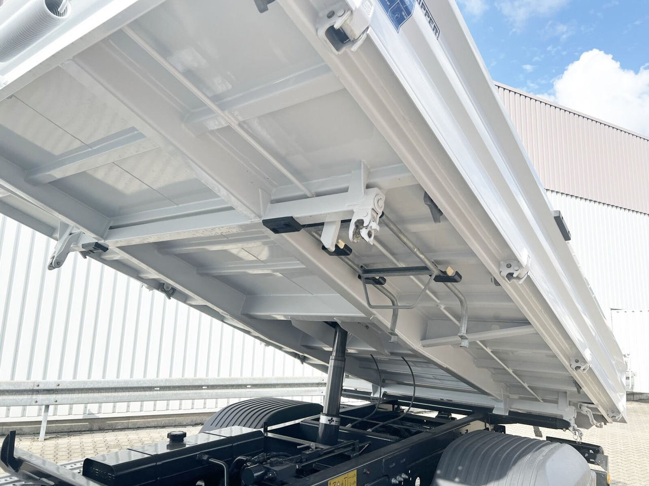 Самосвал Mercedes-Benz Atego 818/23 K 4x2 Atego 818/23 K 4x2, 2x AHK, Meiller-Kipper, mehrfach Vorhanden!: фото 9 Самосвал Mercedes-Benz Atego 818/23 K 4x2 Atego 818/23 K 4x2, 2x AHK, Meiller-Kipper, mehrfach Vorhanden!: фото 9