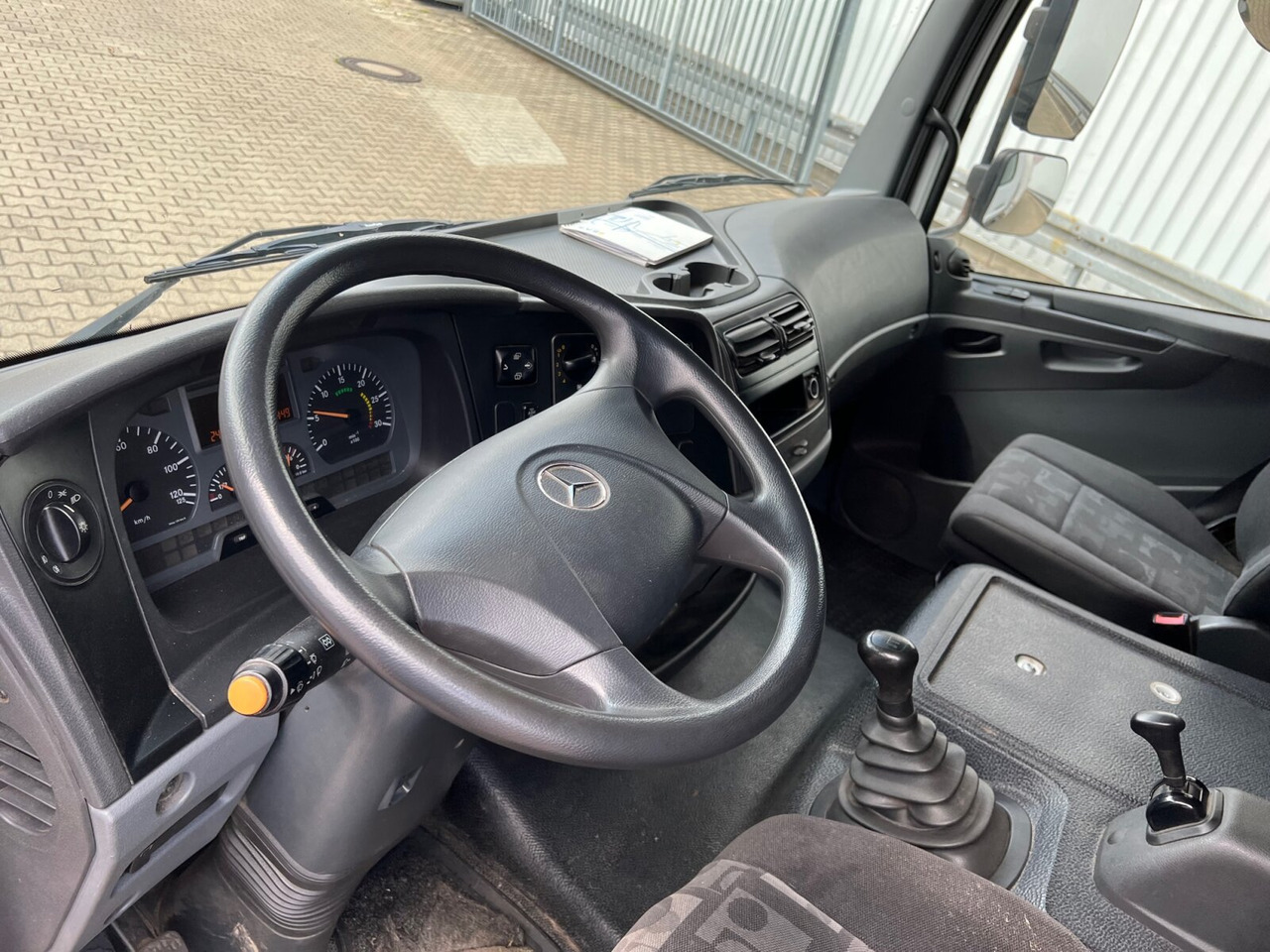 Mercedes-Benz Atego 818 L 4x2 Atego 818 L 4x2 mit LBW BÄR - Тентованный грузовик: фото 4 Mercedes-Benz Atego 818 L 4x2 Atego 818 L 4x2 mit LBW BÄR - Тентованный грузовик: фото 4