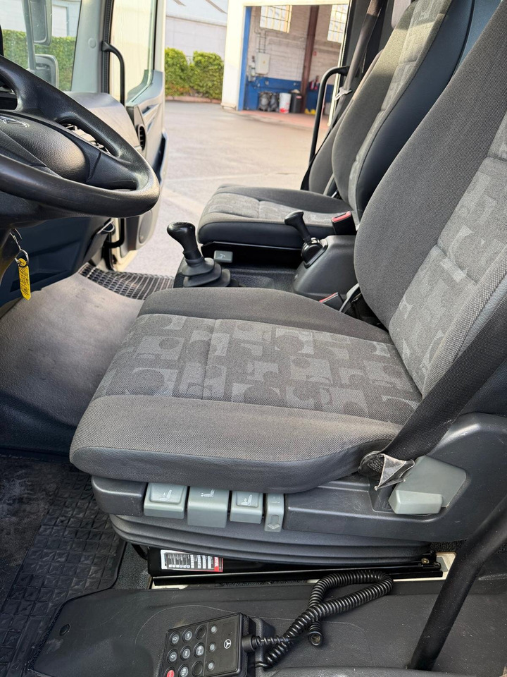 Грузовик бортовой/ Платформа Mercedes-Benz Atego Atego 816 4 x 2: фото 6