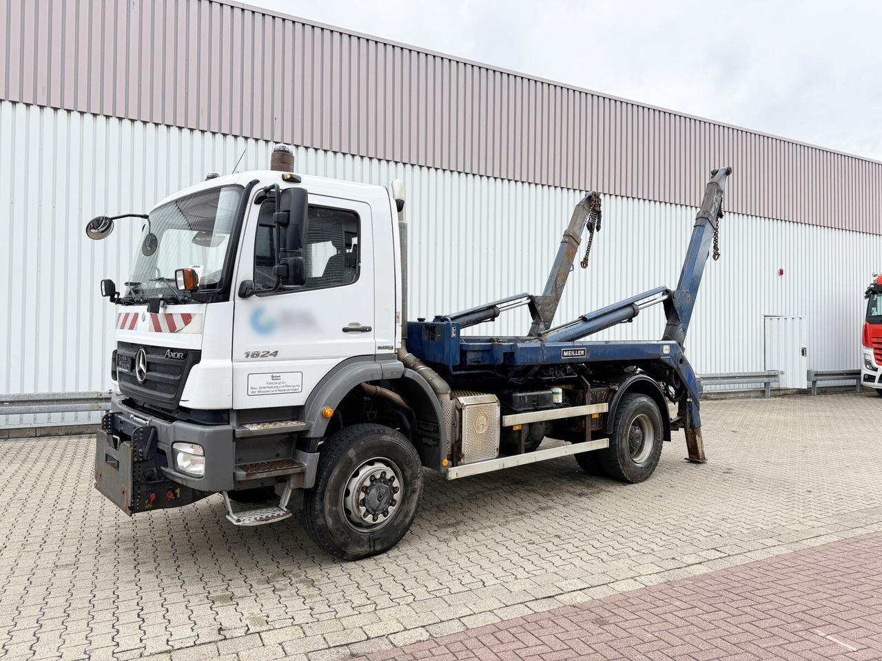Mercedes-Benz Axor 1824 AK 4x4 Axor 1824 AK 4x4, Tele-Absetzer, Winterdienstausstattung - Портальный бункеровоз: фото 1 Mercedes-Benz Axor 1824 AK 4x4 Axor 1824 AK 4x4, Tele-Absetzer, Winterdienstausstattung - Портальный бункеровоз: фото 1