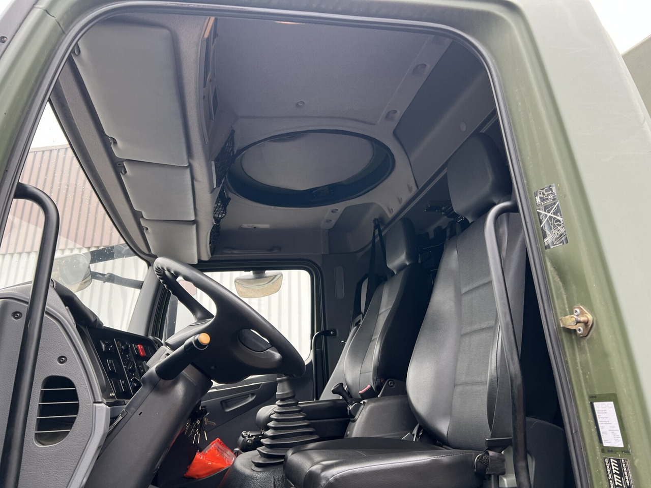 Mercedes-Benz Axor 1829 A 4x4 Axor 1829 A 4x4, Ex-Bundeswehr - Грузовик бортовой/ Платформа: фото 3 Mercedes-Benz Axor 1829 A 4x4 Axor 1829 A 4x4, Ex-Bundeswehr - Грузовик бортовой/ Платформа: фото 3