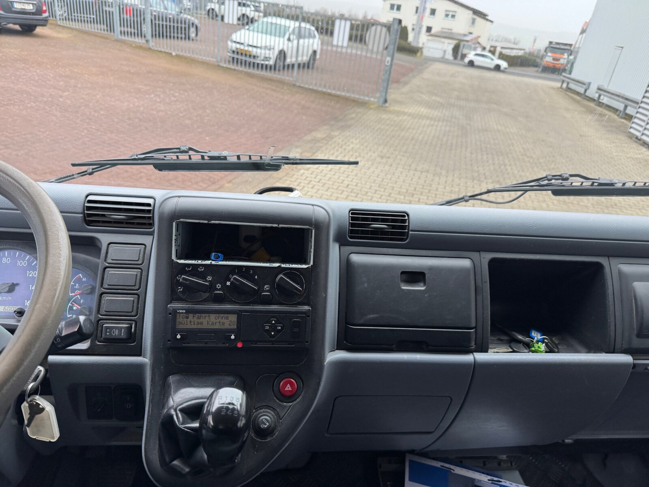 Mitsubishi Canter Fuso 7C18D 4x2 Doka Canter Fuso 7C18D 4x2 Doka, EEV, City-Abroller - Крюковой мультилифт: фото 3 Mitsubishi Canter Fuso 7C18D 4x2 Doka Canter Fuso 7C18D 4x2 Doka, EEV, City-Abroller - Крюковой мультилифт: фото 3