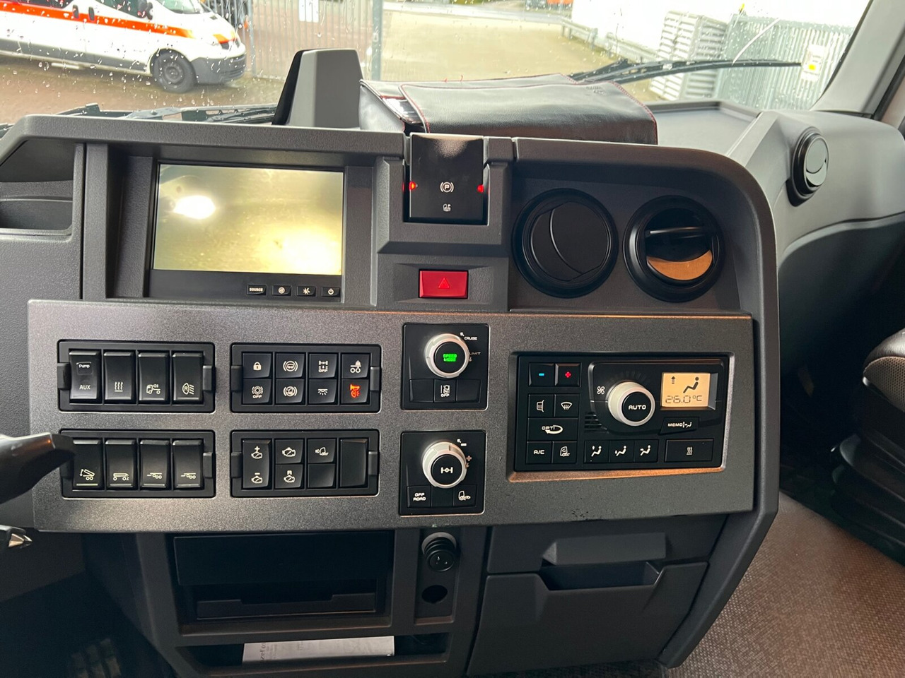 Renault C 520 6x4 C 520 6x4, Retarder, Nebenantrieb - Грузовик-шасси: фото 5 Renault C 520 6x4 C 520 6x4, Retarder, Nebenantrieb - Грузовик-шасси: фото 5