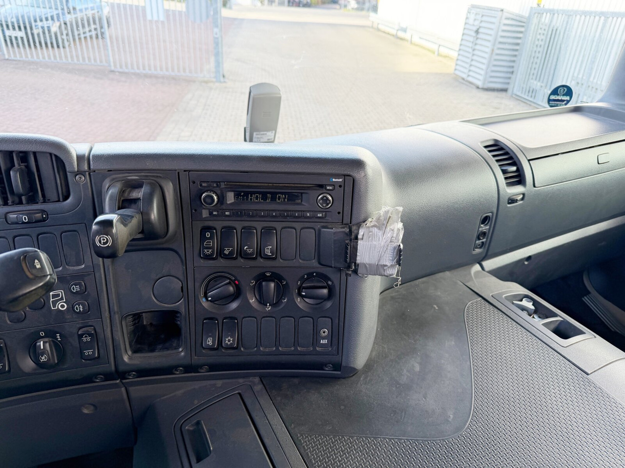 Scania P 320/400 6x2-4 P 320/400 6x2-4, Lenk-/Liftachse, Tele-Absetzanlage, Funk - Портальный бункеровоз: фото 5 Scania P 320/400 6x2-4 P 320/400 6x2-4, Lenk-/Liftachse, Tele-Absetzanlage, Funk - Портальный бункеровоз: фото 5