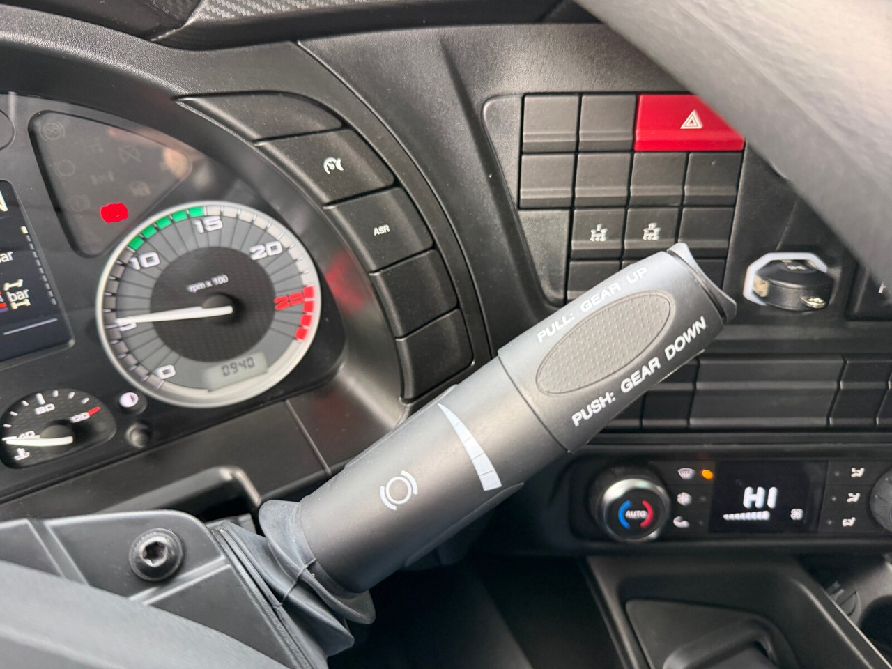 T-Way AT410T51/58 8x4 T-Way AT410T51/58 8x4, Retarder, 4x VORHANDEN! - Самосвал: фото 5 T-Way AT410T51/58 8x4 T-Way AT410T51/58 8x4, Retarder, 4x VORHANDEN! - Самосвал: фото 5