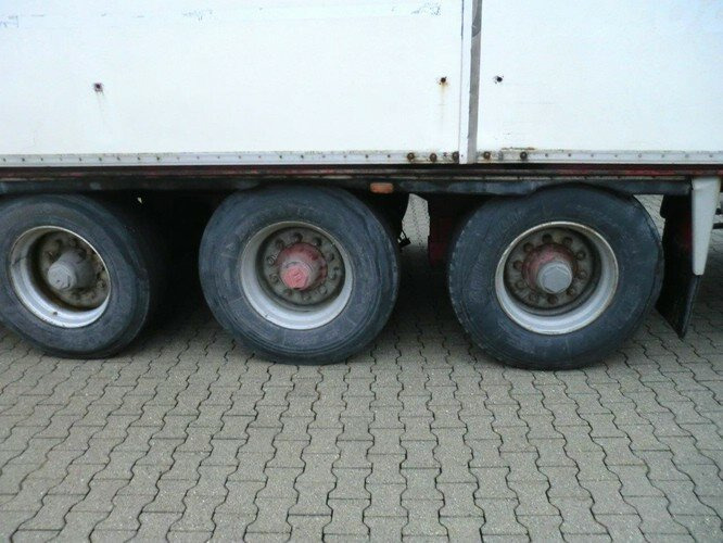 - TC34CGN FRUEHAUF, FRANCE TC34CGN mit Aggregat Thermoking TK-1 30 - Полуприцеп-рефрижератор: фото 3 - TC34CGN FRUEHAUF, FRANCE TC34CGN mit Aggregat Thermoking TK-1 30 - Полуприцеп-рефрижератор: фото 3