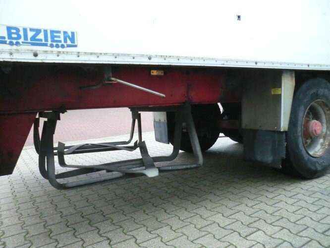- TC34CGN FRUEHAUF, FRANCE TC34CGN mit Aggregat Thermoking TK-1 30 - Полуприцеп-рефрижератор: фото 5 - TC34CGN FRUEHAUF, FRANCE TC34CGN mit Aggregat Thermoking TK-1 30 - Полуприцеп-рефрижератор: фото 5