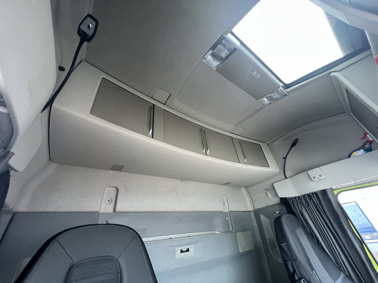 Тягач FH 460 4x2 FH 460 4x2, Retarder, Low-Liner, Voll-Luft gefedert: фото 6