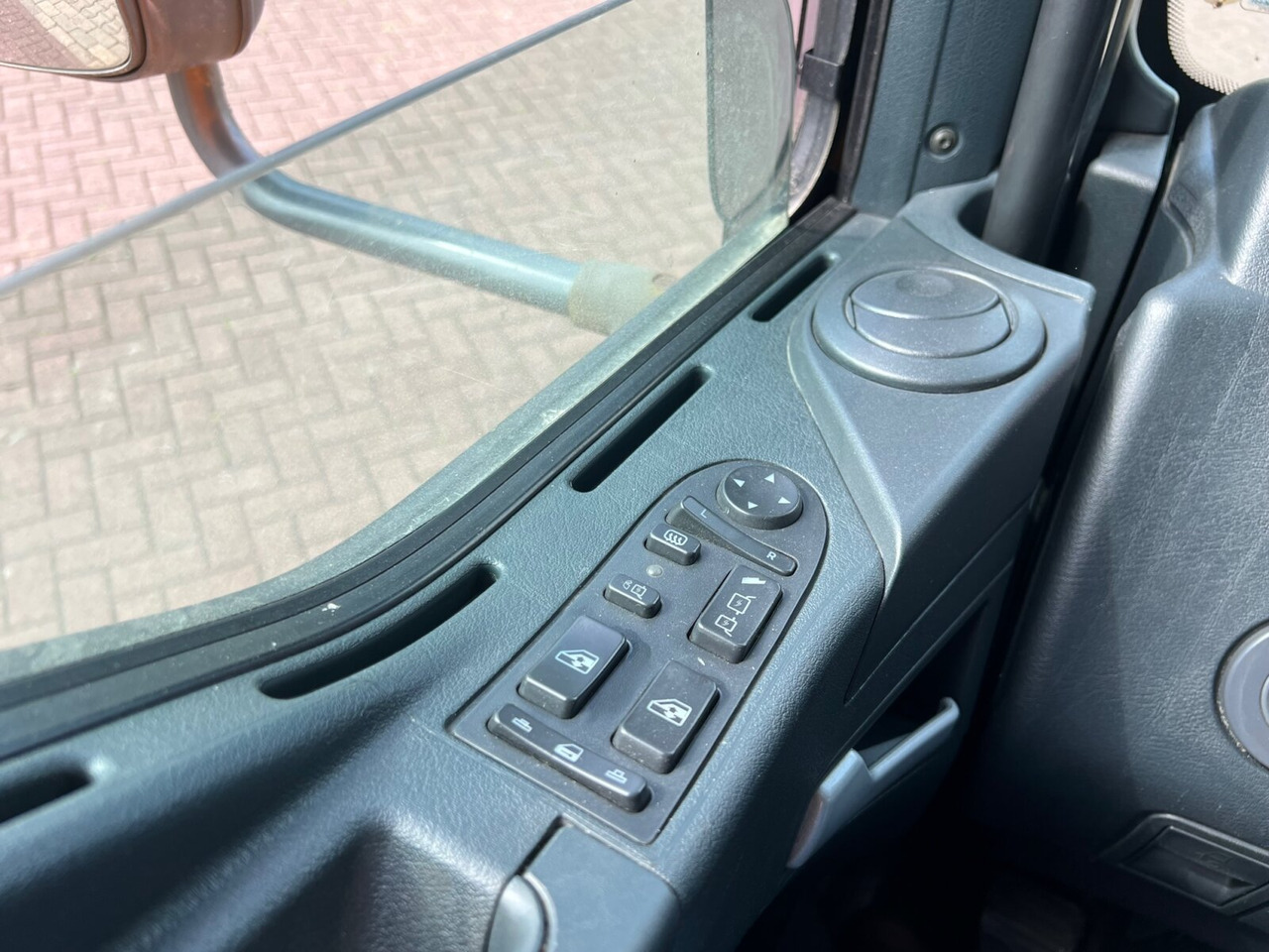 MAN TGL 8.220 4X2 BL TGL 8.220 4X2 BL - Тягач: фото 4 MAN TGL 8.220 4X2 BL TGL 8.220 4X2 BL - Тягач: фото 4