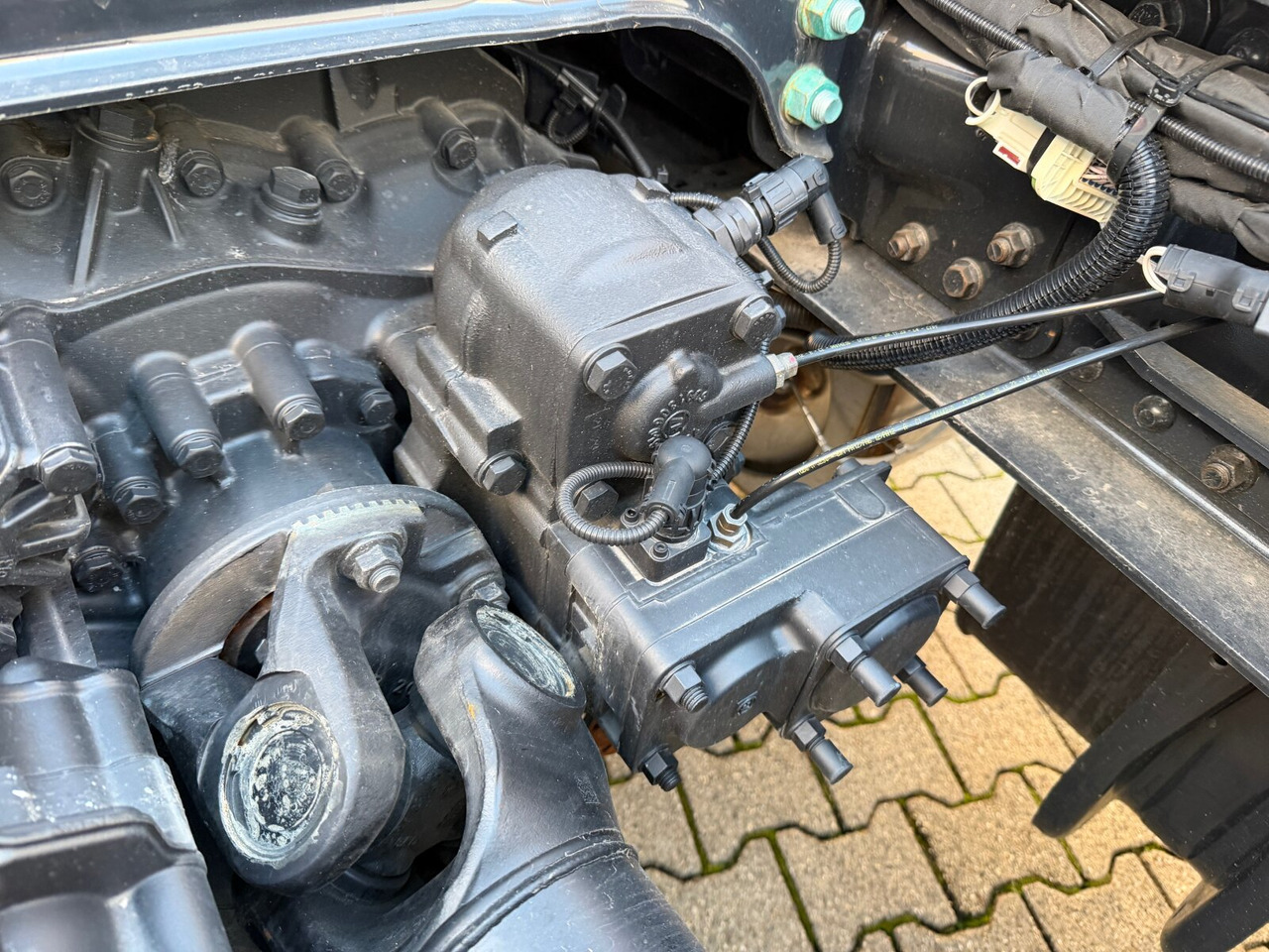 MAN TGS 33.520 6x4 BL SA TGS 33.520 6x4 BL SA, Retarder, LED, Nebenantrieb - Тягач: фото 2 MAN TGS 33.520 6x4 BL SA TGS 33.520 6x4 BL SA, Retarder, LED, Nebenantrieb - Тягач: фото 2