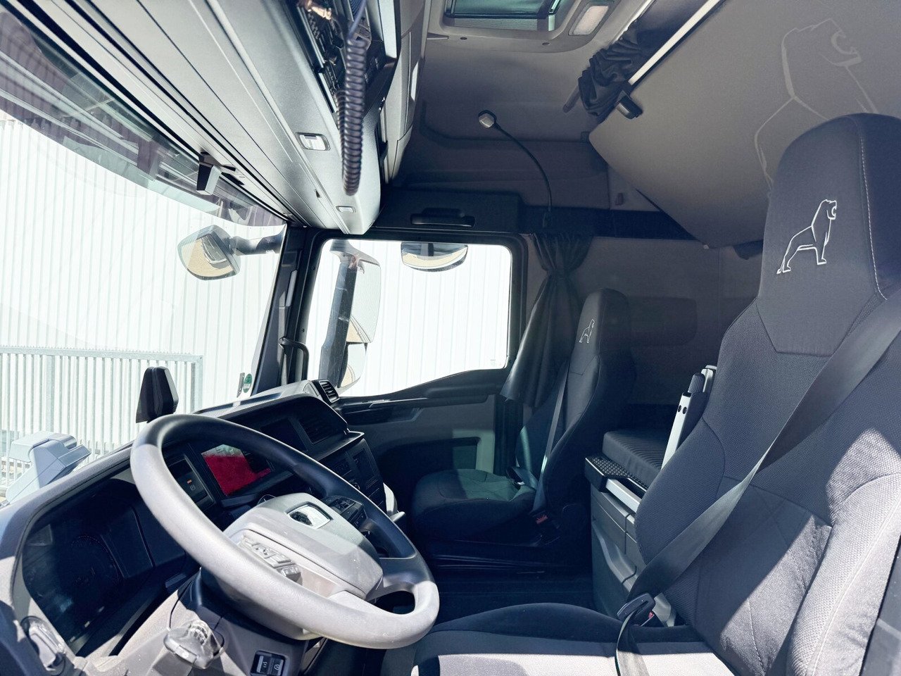 MAN TGX 18.470 4x2 BL TGX 18.470 4x2 BL, Retarder, Navi - Тягач: фото 2 MAN TGX 18.470 4x2 BL TGX 18.470 4x2 BL, Retarder, Navi - Тягач: фото 2
