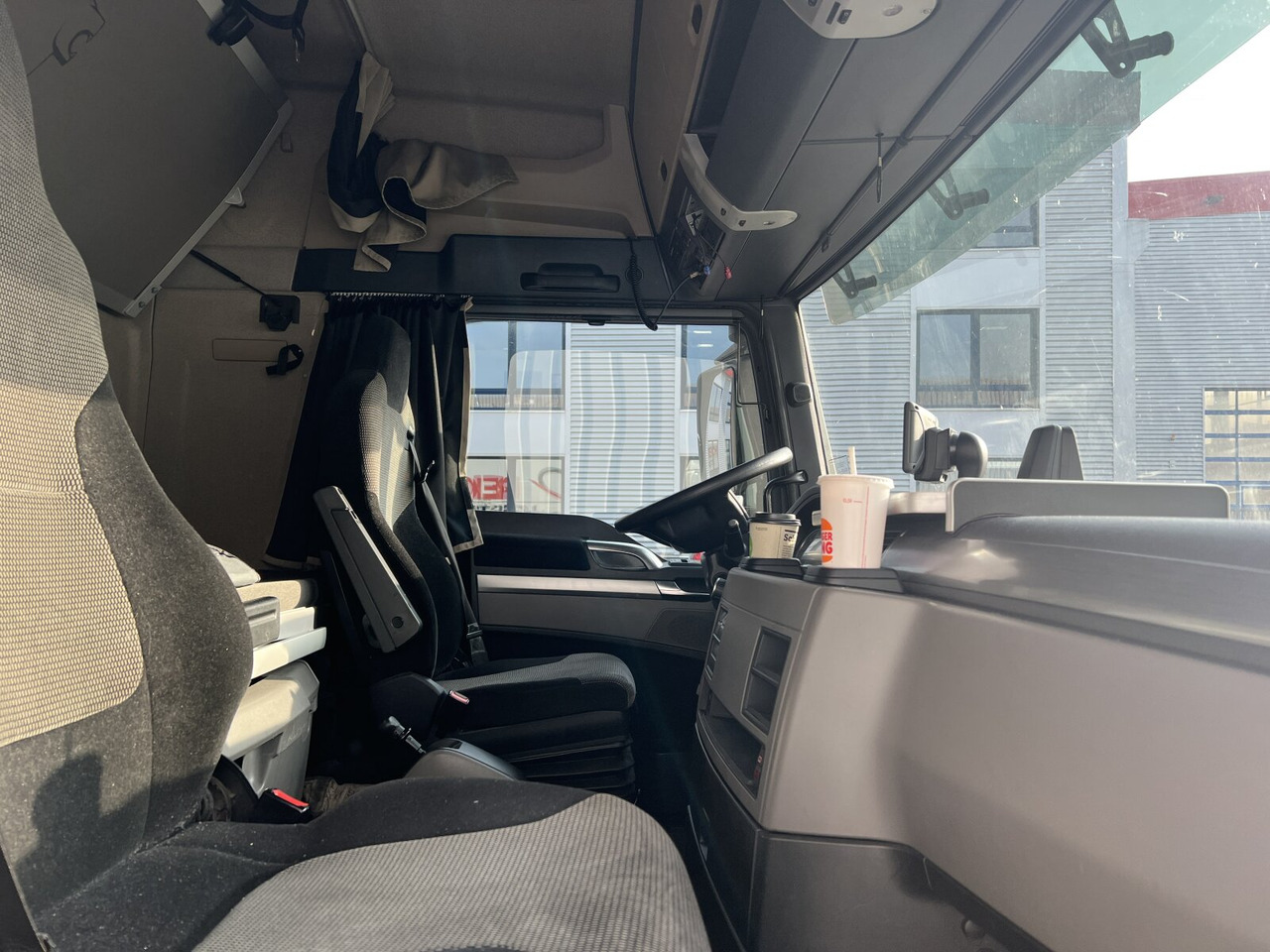 MAN TGX 18.500 4X2 LLS TGX 18.500 4X2 LLS, Retarder, Vollumer - Тягач: фото 5 MAN TGX 18.500 4X2 LLS TGX 18.500 4X2 LLS, Retarder, Vollumer - Тягач: фото 5