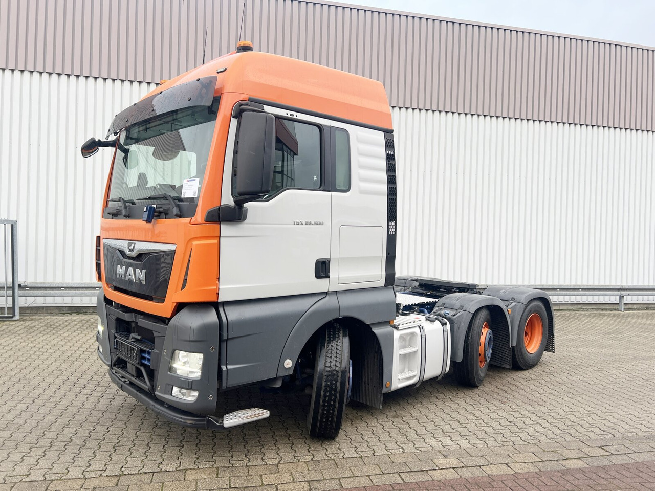 MAN TGX 26.500 6X2/4 BLS TGX 26.500 6X2/4 BLS, Intarder, Vorlauflenk-/lift, Standklima, XXL-Fahrerhaus - Тягач: фото 1 MAN TGX 26.500 6X2/4 BLS TGX 26.500 6X2/4 BLS, Intarder, Vorlauflenk-/lift, Standklima, XXL-Fahrerhaus - Тягач: фото 1