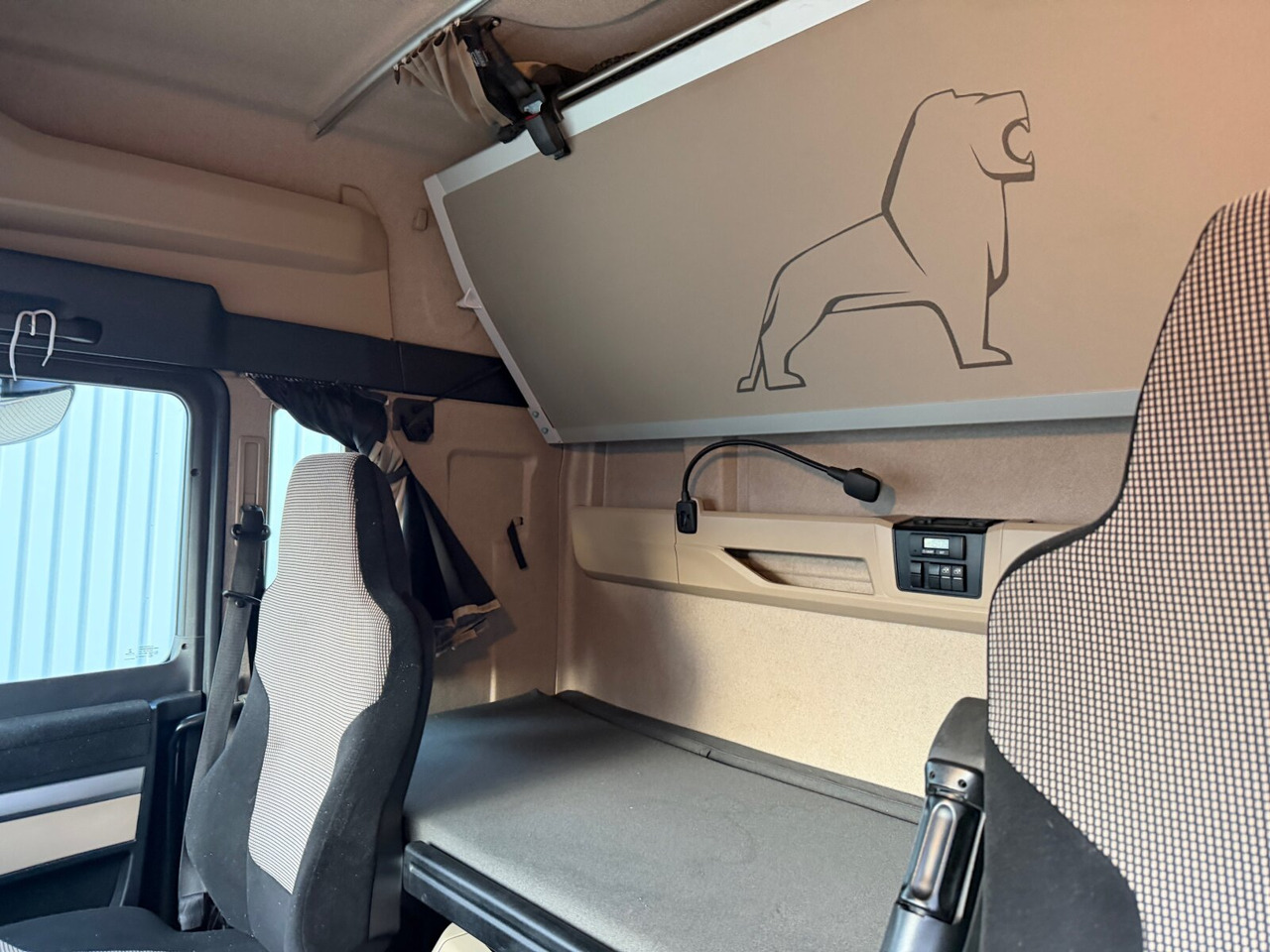 MAN TGX 33.580 6x4 BB TGX 33.580 6x4 BB, Retarder, zZGG 150.000kg - Тягач: фото 5 MAN TGX 33.580 6x4 BB TGX 33.580 6x4 BB, Retarder, zZGG 150.000kg - Тягач: фото 5