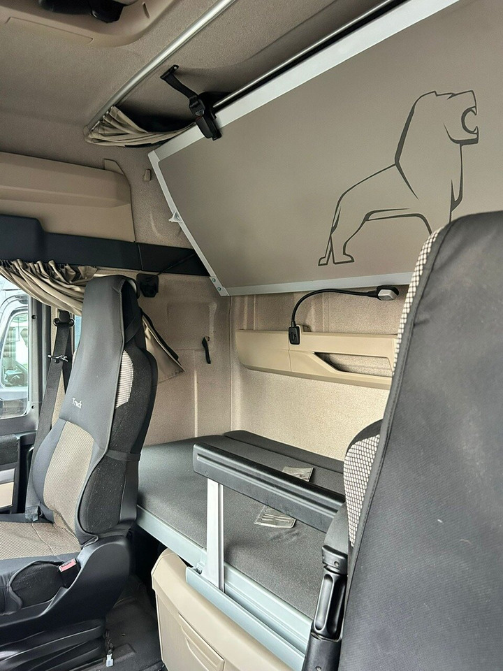 MAN TGX 33.640 6x4 BB TGX 33.640 6x4 BB, Retarder, zZGG 180.000kg - Тягач: фото 4 MAN TGX 33.640 6x4 BB TGX 33.640 6x4 BB, Retarder, zZGG 180.000kg - Тягач: фото 4