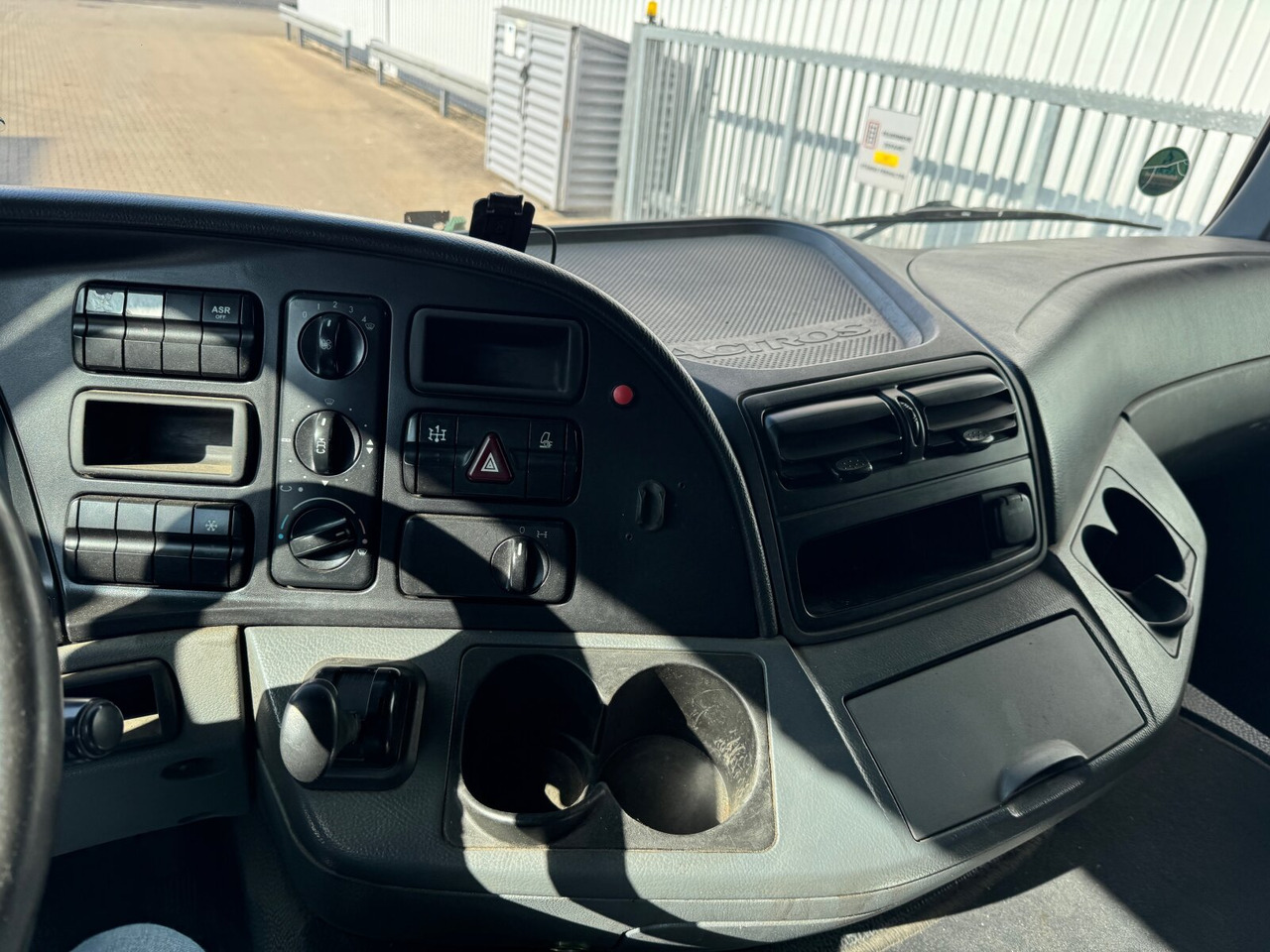 Mercedes-Benz Actros 1844 LS 4x2 Actros 1844 LS 4x2, Kipphydraulik - Тягач: фото 3 Mercedes-Benz Actros 1844 LS 4x2 Actros 1844 LS 4x2, Kipphydraulik - Тягач: фото 3