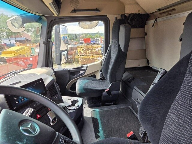 Mercedes-Benz Actros 1846 LS 4x2 Actros 1846 LS 4x2, MultimediaCockpit, StreamSpace, ADR, 2x Vorhanden! - Тягач: фото 3 Mercedes-Benz Actros 1846 LS 4x2 Actros 1846 LS 4x2, MultimediaCockpit, StreamSpace, ADR, 2x Vorhanden! - Тягач: фото 3
