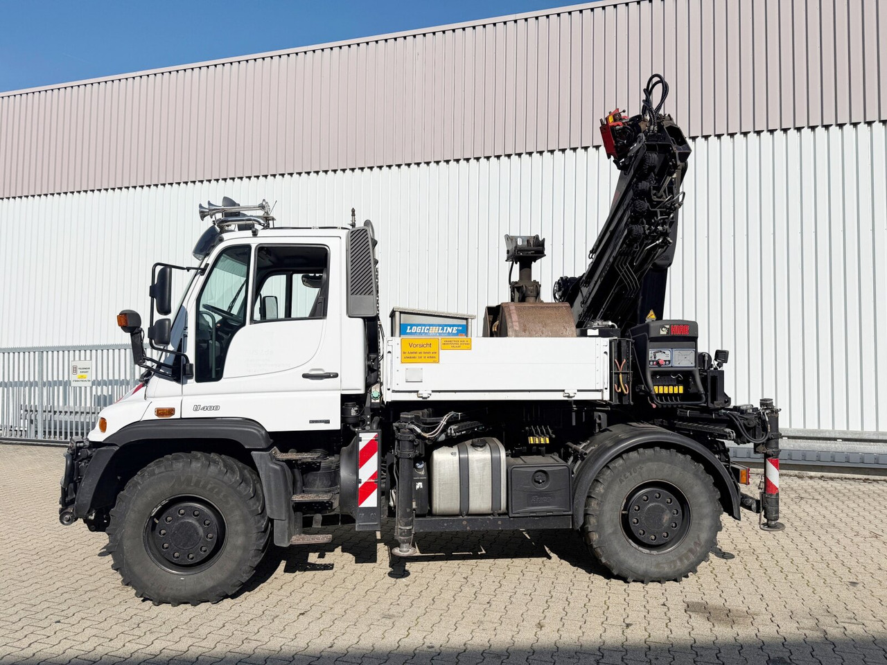 Unimog U400 4x4 U400 4x4, Frontzapfwelle, Heckkran Hiab XS 144-E4 HiDuo, Seilwinde, Funk - Мобильный кран: фото 4 Unimog U400 4x4 U400 4x4, Frontzapfwelle, Heckkran Hiab XS 144-E4 HiDuo, Seilwinde, Funk - Мобильный кран: фото 4
