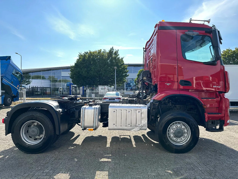 Mercedes-Benz Arocs 1842 4x4 ALLROAD + KIPPER HYDRAULIC + 334.231 KM + SPRING / SPRING + EURO 6 - Тягач: фото 5 Mercedes-Benz Arocs 1842 4x4 ALLROAD + KIPPER HYDRAULIC + 334.231 KM + SPRING / SPRING + EURO 6 - Тягач: фото 5