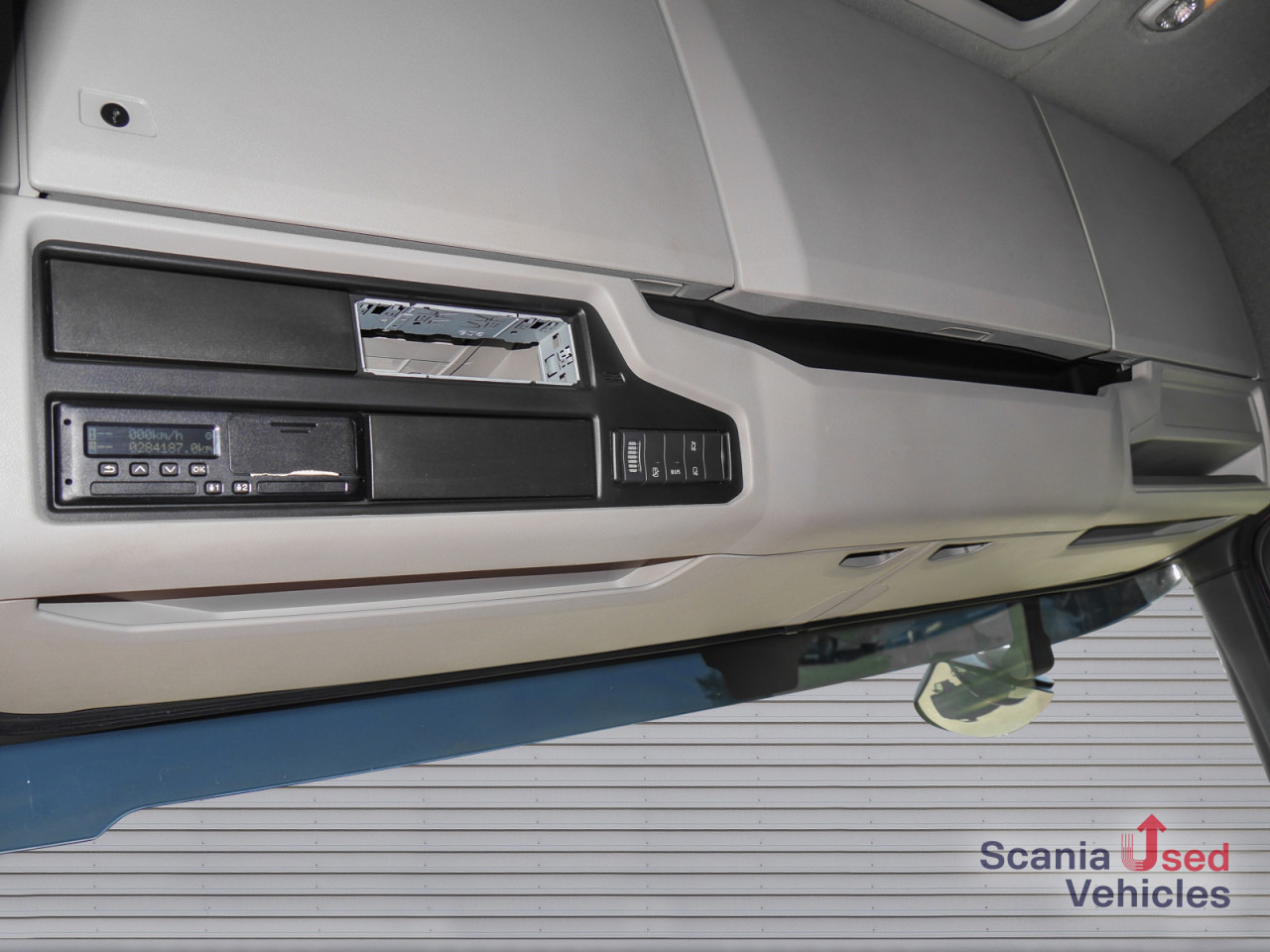 SCANIA R 410 B6x2*4NB - Pritsche / Plane / Hecktüren - - Тентованный грузовик: фото 5 SCANIA R 410 B6x2*4NB - Pritsche / Plane / Hecktüren - - Тентованный грузовик: фото 5