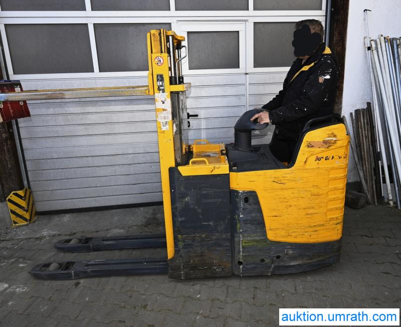 Jungheinrich ERD220 / ERD 220 Hochhubwagen Doppelstock Hubwagen Ameise Elektro Stapler Initialhub Freihub Batterie aus 2023 - Сборщик заказов: фото 5 Jungheinrich ERD220 / ERD 220 Hochhubwagen Doppelstock Hubwagen Ameise Elektro Stapler Initialhub Freihub Batterie aus 2023 - Сборщик заказов: фото 5