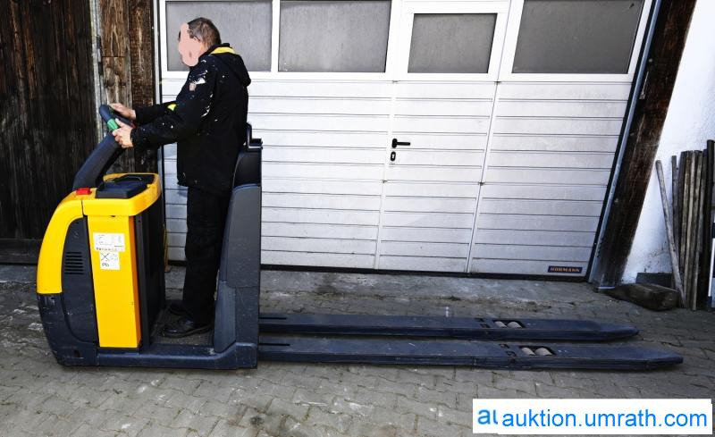 Kommissionierer Jungheinrich ECE 225 mit 72 Betriebsstunden Hubwagen Ameise Elektrohubwagen - Сборщик заказов: фото 2 Kommissionierer Jungheinrich ECE 225 mit 72 Betriebsstunden Hubwagen Ameise Elektrohubwagen - Сборщик заказов: фото 2