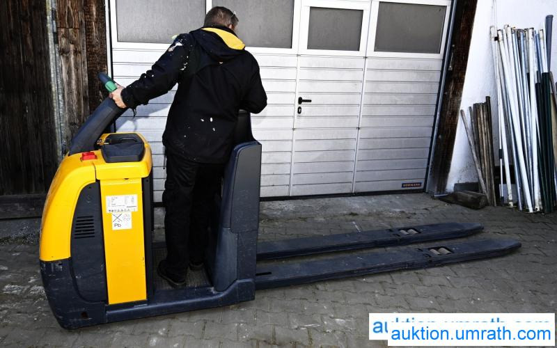 Kommissionierer Jungheinrich ECE 225 mit 72 Betriebsstunden Hubwagen Ameise Elektrohubwagen - Сборщик заказов: фото 3 Kommissionierer Jungheinrich ECE 225 mit 72 Betriebsstunden Hubwagen Ameise Elektrohubwagen - Сборщик заказов: фото 3