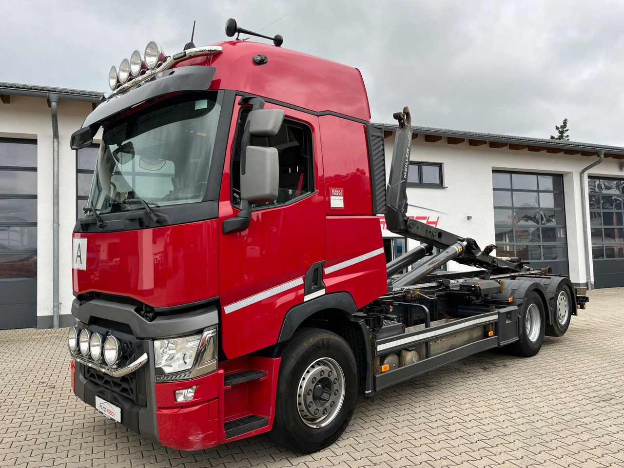 Renault T520 6x2 Meiller RS 21 Abrollkipper Lift Lenk - Крюковой мультилифт: фото 1 Renault T520 6x2 Meiller RS 21 Abrollkipper Lift Lenk - Крюковой мультилифт: фото 1