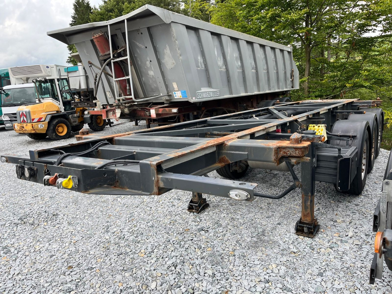 Schwarzmüller S1 R-Serie Tank Chassis ADR SAF Alufelgen - Полуприцеп-контейнеровоз/ Сменный кузов: фото 3 Schwarzmüller S1 R-Serie Tank Chassis ADR SAF Alufelgen - Полуприцеп-контейнеровоз/ Сменный кузов: фото 3