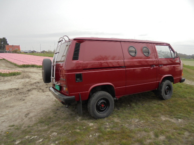 VOLKSWAGEN T3 Syncro 4X4 1.9 TD Wie neu! - Кастенваген: фото 4 VOLKSWAGEN T3 Syncro 4X4 1.9 TD Wie neu! - Кастенваген: фото 4