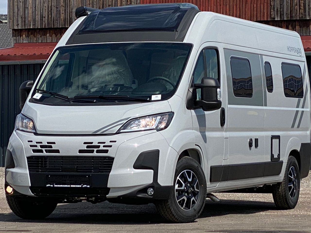 Carado CV 600 Dieselstandheizung, Skyroof, white Label - Кастенваген: фото 2 Carado CV 600 Dieselstandheizung, Skyroof, white Label - Кастенваген: фото 2