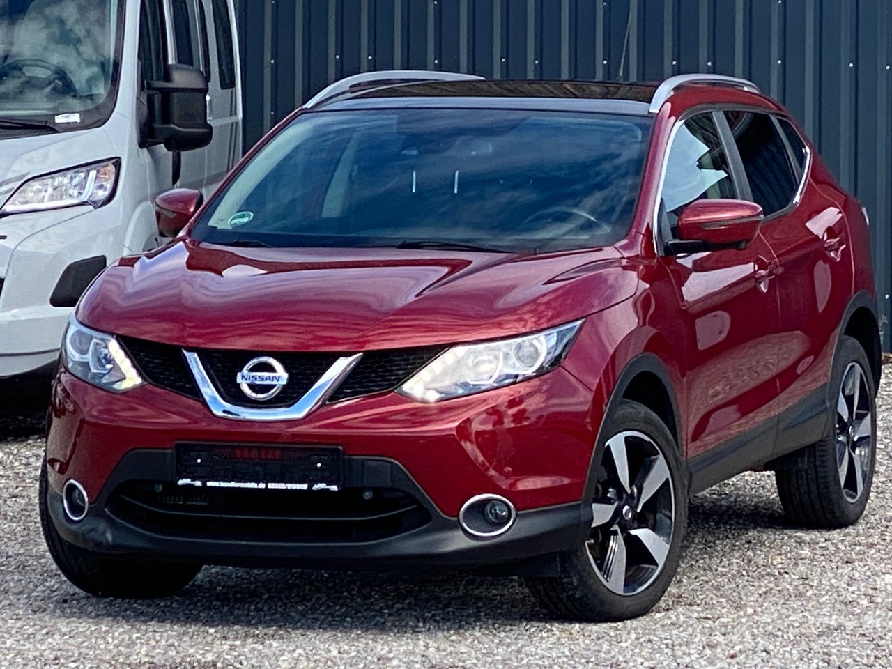 Nissan Qashqai 360° 4x4 - Внедорожник: фото 1 Nissan Qashqai 360° 4x4 - Внедорожник: фото 1