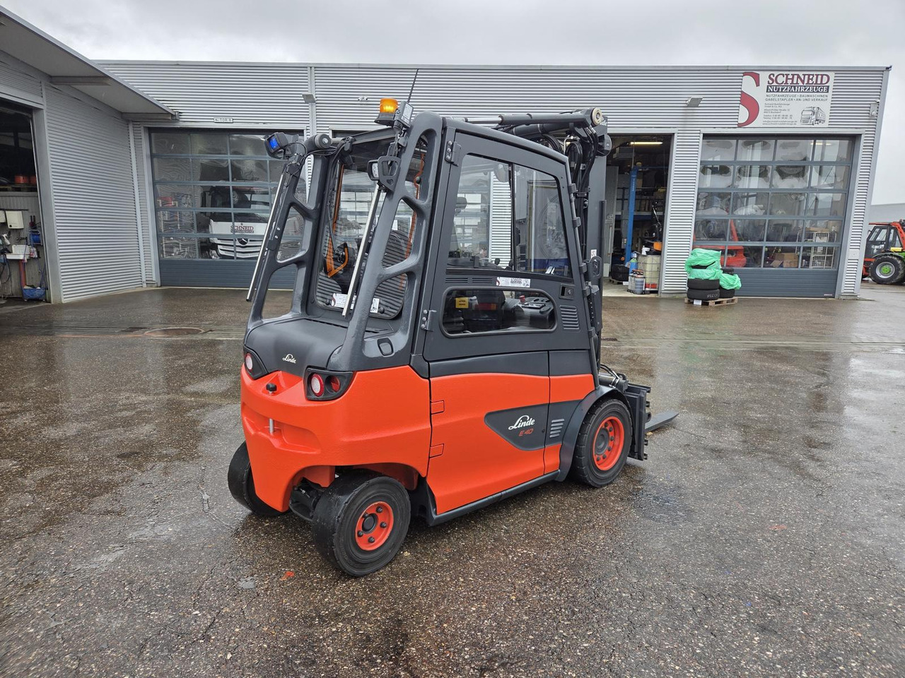 LINDE E40-600 Triplex Elektro Klammergabel - Электропогрузчик: фото 3 LINDE E40-600 Triplex Elektro Klammergabel - Электропогрузчик: фото 3