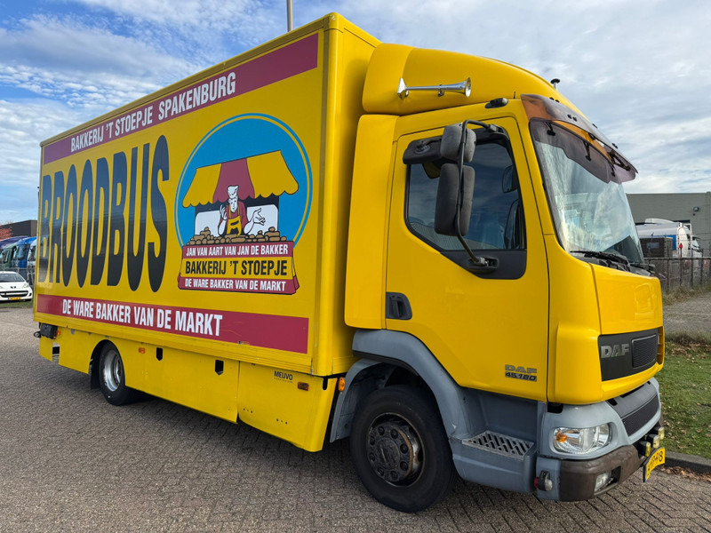 DAF LF 45.180 / Manual / Tail Lift / NL Truck - Грузовик с закрытым кузовом: фото 2 DAF LF 45.180 / Manual / Tail Lift / NL Truck - Грузовик с закрытым кузовом: фото 2