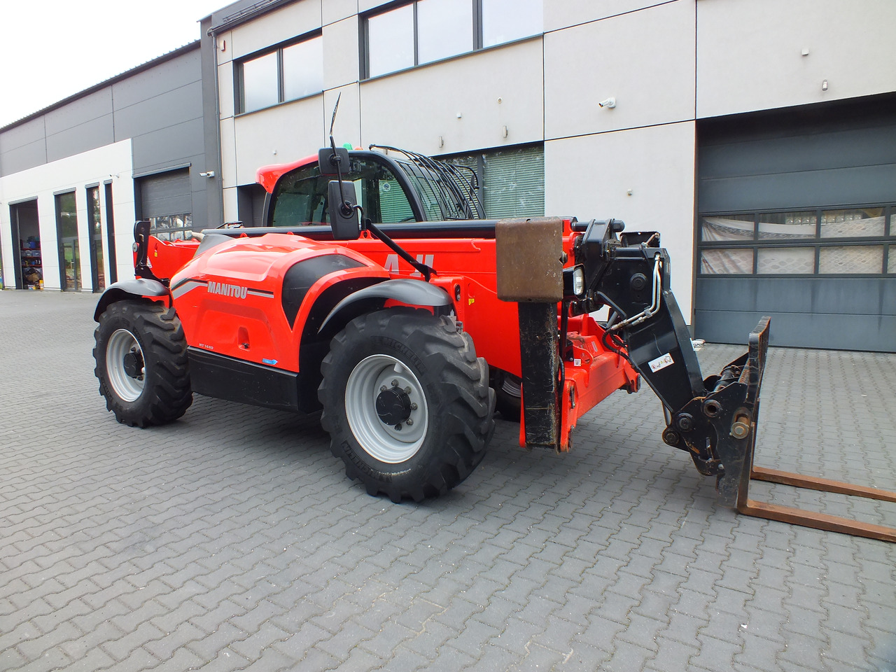 MANITOU MT 1440 - Телескопический фронтальный погрузчик для Экскаваторов: фото 2 MANITOU MT 1440 - Телескопический фронтальный погрузчик для Экскаваторов: фото 2