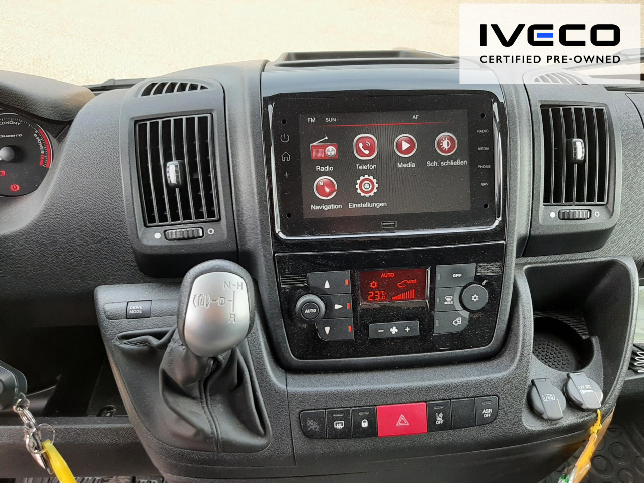 FIAT e-Ducato L2H2 teilverglast (47-kWh) - Цельнометаллический фургон, Электрический фургон: фото 5 FIAT e-Ducato L2H2 teilverglast (47-kWh) - Цельнометаллический фургон, Электрический фургон: фото 5