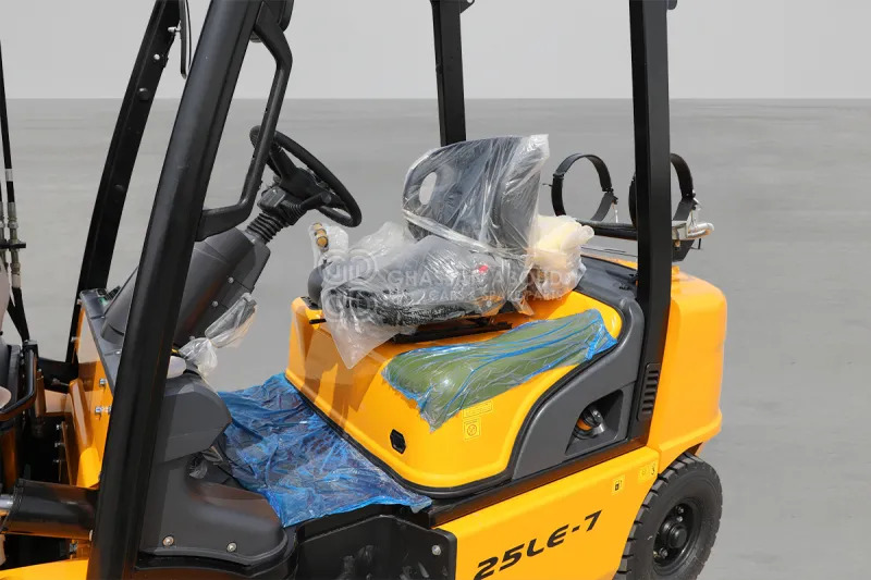 Hyundai Forklift 30LE-7 3 TONS LPG 3 STAGE - Газовый погрузчик: фото 3 Hyundai Forklift 30LE-7 3 TONS LPG 3 STAGE - Газовый погрузчик: фото 3