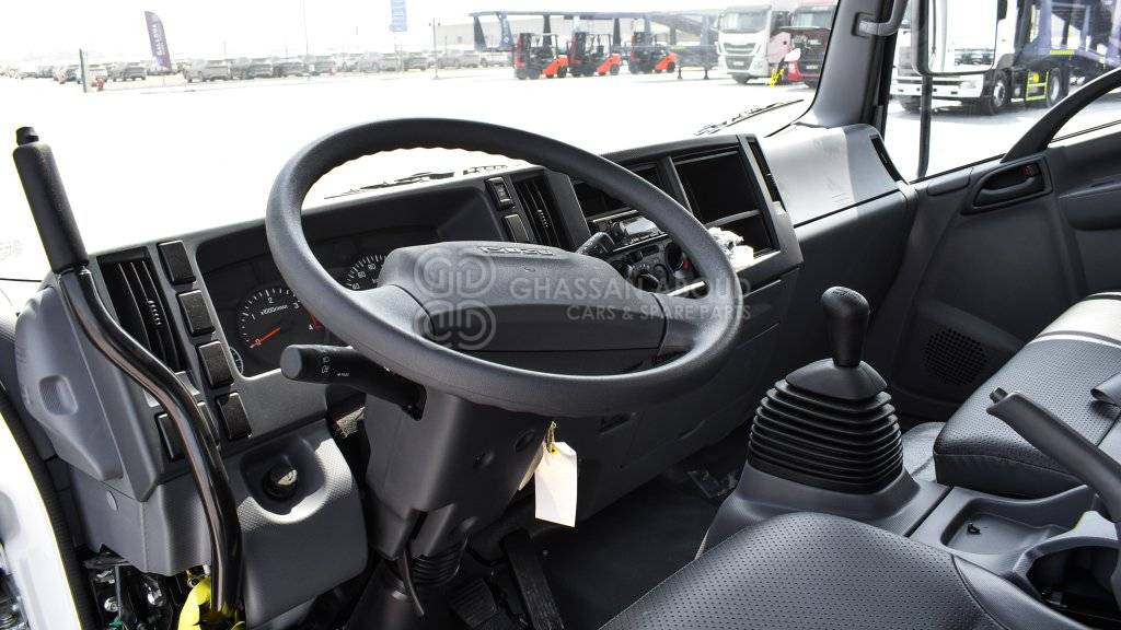 Фото интерьера 2: Самосвал ISUZU NPR 75 DUMP TRUCK WITH A/C MY23