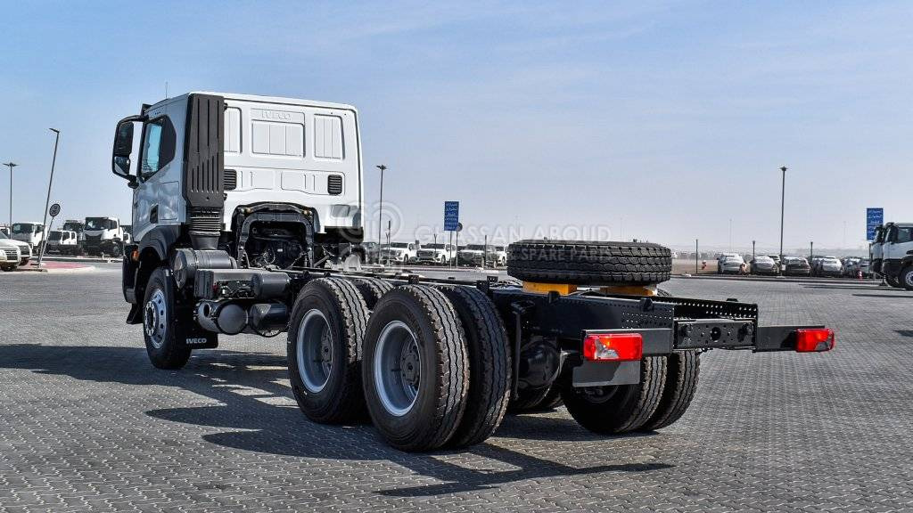 IVECO T-WAY Chassis 6×4 AT380T47H WHEELBASE 4500 MY24 - Грузовик-шасси: фото 4 IVECO T-WAY Chassis 6×4 AT380T47H WHEELBASE 4500 MY24 - Грузовик-шасси: фото 4