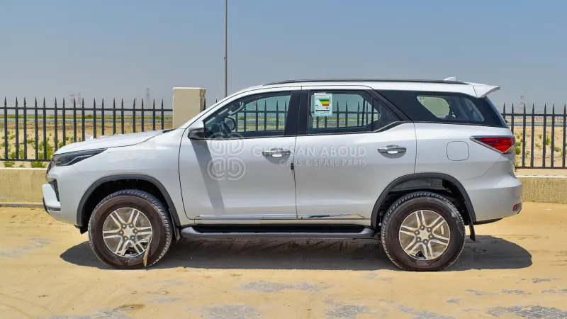 Toyota Fortuner 4x4 - Внедорожник: фото 5 Toyota Fortuner 4x4 - Внедорожник: фото 5