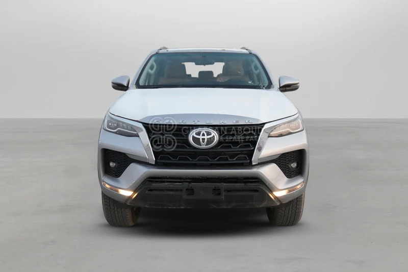 Toyota Fortuner 4x4 - Внедорожник: фото 2 Toyota Fortuner 4x4 - Внедорожник: фото 2
