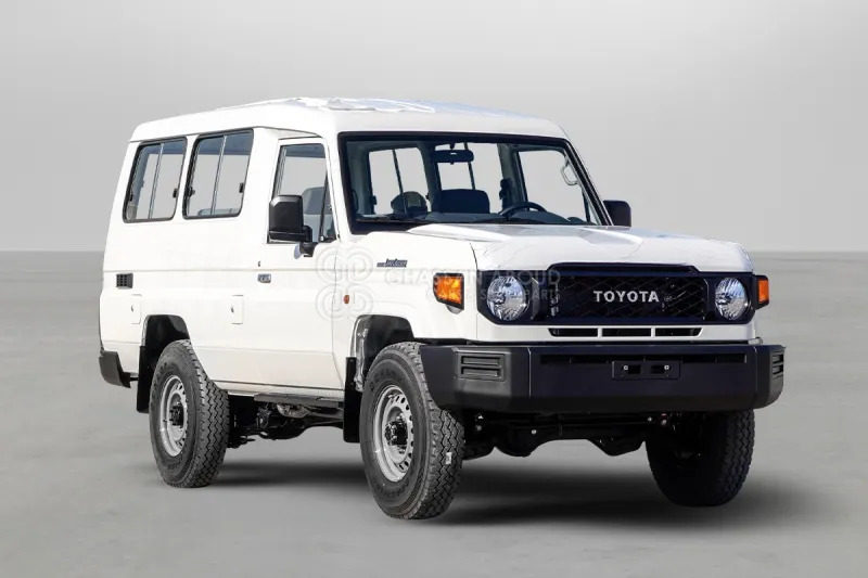 Toyota Land Cruiser HardTop 78 4X4 - Легковой автомобиль: фото 1 Toyota Land Cruiser HardTop 78 4X4 - Легковой автомобиль: фото 1
