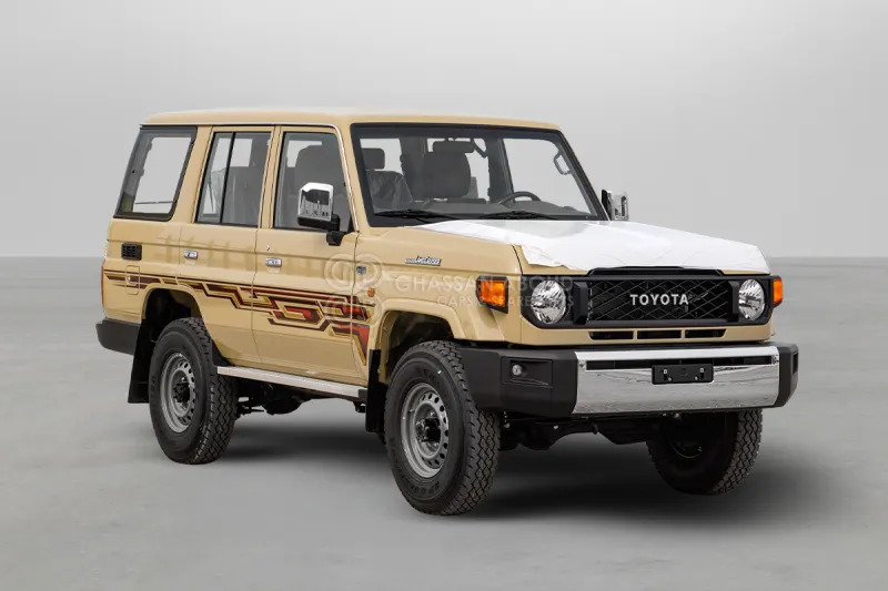 Toyota Land Cruiser HardTop LC76 4X4 - Легковой автомобиль: фото 1 Toyota Land Cruiser HardTop LC76 4X4 - Легковой автомобиль: фото 1