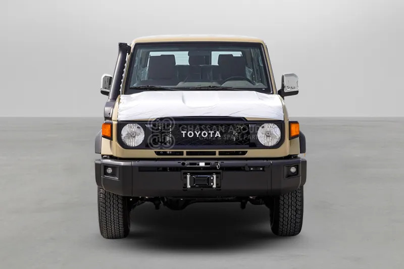 Toyota Land Cruiser HardTop LC76 4X4 - Легковой автомобиль: фото 2 Toyota Land Cruiser HardTop LC76 4X4 - Легковой автомобиль: фото 2