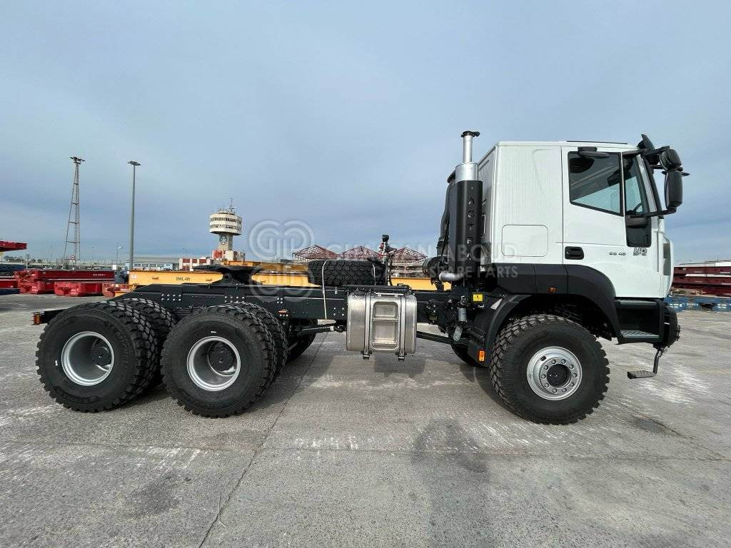 BARCELONA ASTRA HEAD 6×6 (HD9 66.48T) MY24 - Тягач: фото 3 BARCELONA ASTRA HEAD 6×6 (HD9 66.48T) MY24 - Тягач: фото 3