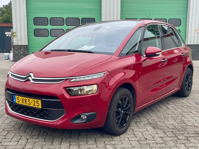 Citroën C4 Picasso REAR VIEW CAMERA, BLIND SPOT SENSOR, AUTO PARKING, FRONT & REAR PARKTRONIC, - Хэтчбек: фото 1 Citroën C4 Picasso REAR VIEW CAMERA, BLIND SPOT SENSOR, AUTO PARKING, FRONT & REAR PARKTRONIC, - Хэтчбек: фото 1