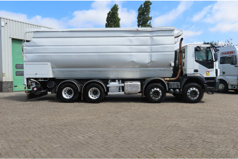 Iveco Eurotrakker 410 8x4. Light damages, 100% all working. 100% drivable - Грузовик-цистерна: фото 5 Iveco Eurotrakker 410 8x4. Light damages, 100% all working. 100% drivable - Грузовик-цистерна: фото 5
