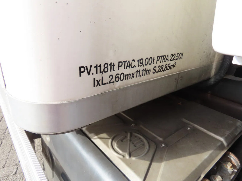 Рефрижератор Renault D 330 19T Great condition! !! Telma/Retarder, Thermoking, FRC 05/2026, Sleeper: фото 18